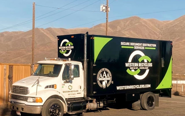 Western Recyclers mobile shredding truck